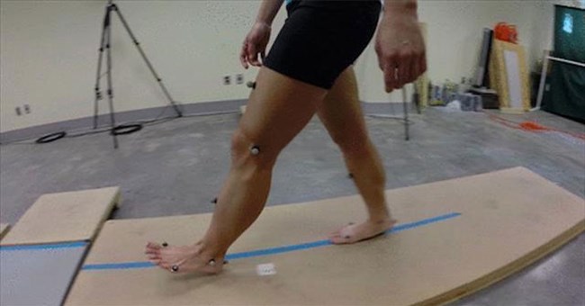 Vì sao chúng ta lại đi bằng gót chứ không phải mũi chân?