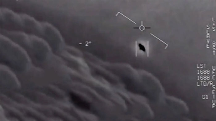 Mỹ cung cấp thêm chi tiết về cuộc chạm trán với UFO