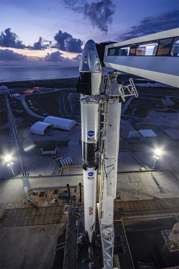 SpaceX và Elon Musk trước chuyến bay lịch sử đưa người vào vũ trụ