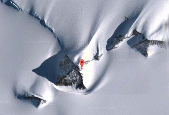 Hình ảnh Kim tự tháp bí ẩn ở Nam Cực.