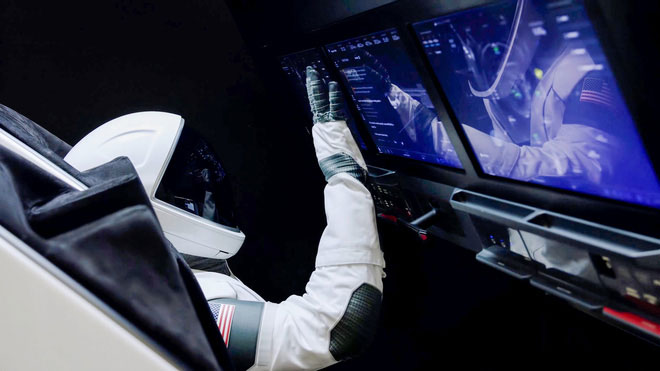 SpaceX dùng gì để đưa các phi hành gia lên trạm vũ trụ?