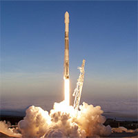 SpaceX dùng gì để đưa các phi hành gia lên trạm vũ trụ?