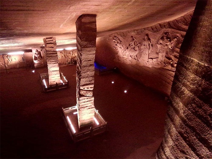 Có thể hang Long Du đã được xây dựng cách đây 2000 năm.