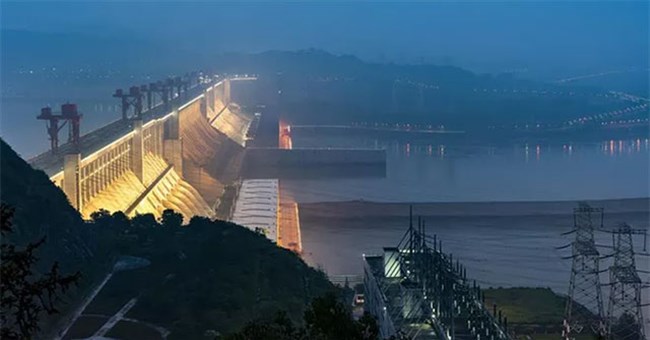 Hồ thủy điện Tam Hiệp lớn đến mức khi nó đầy nước, vòng quay Trái đất sẽ chậm lại và thời gian một ngày dài ra
