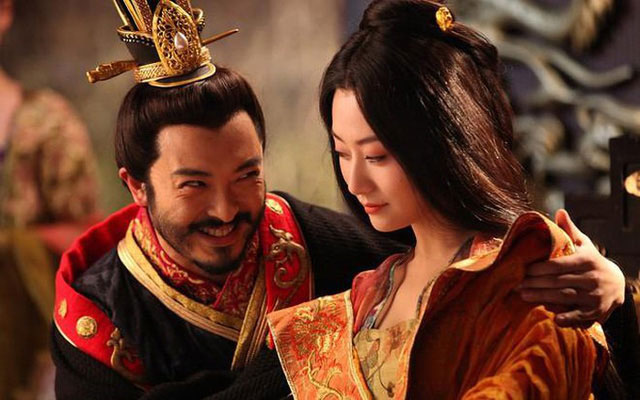 Bí ẩn hoàng đế Trung Hoa thích dùng mỹ nhân để... trị sốt, 