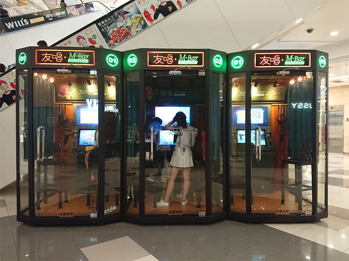 Máy karaoke đã phổ biến khắp thế giới như thế nào?
