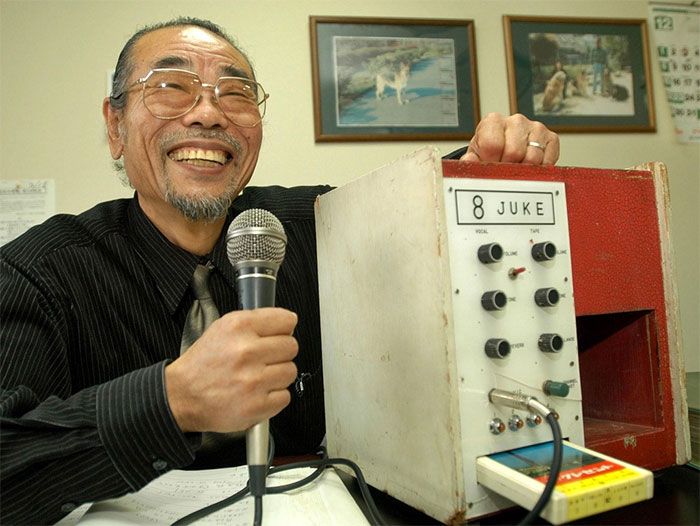 Máy karaoke đã phổ biến khắp thế giới như thế nào?