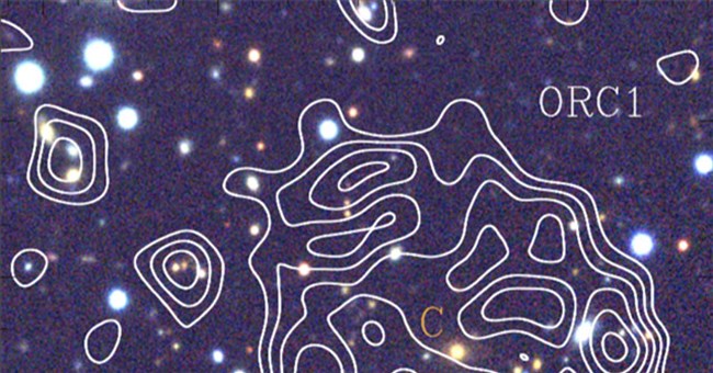 Bắt được tín hiệu radio từ 4 vật thể vũ trụ lạ giống đĩa bay ánh sáng