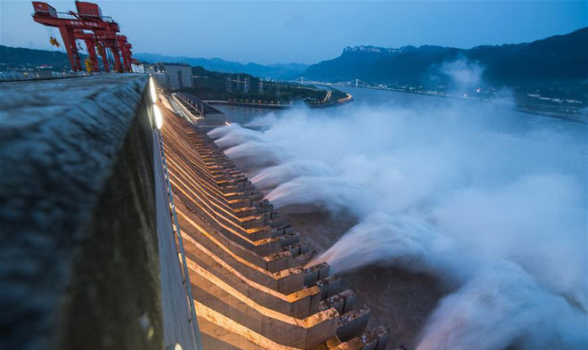 Nước dâng cao kỷ lục từ khi xây đập Tam Hiệp: Hồng thủy Trường Giang số 2 khủng khiếp thế nào?