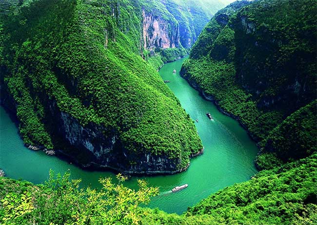 Sông Dương Tử có chiều dài khoảng 6.380km, chảy ra biển Hoa Đông