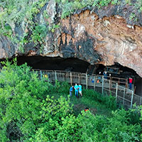 Phát hiện "nệm giường" lâu đời nhất trong hang động trên núi