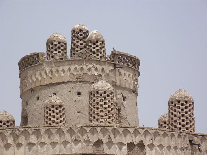 Khám phá tháp chim bồ câu hàng trăm năm tuổi ở Iran