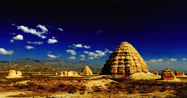 Bí ẩn lăng mộ gần 1000 năm còn nguyên vẹn: "Cỏ không dám mọc, chim không dám đậu"