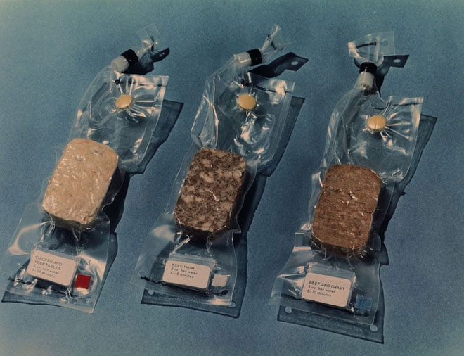 Một số thực phẩm trong danh sách "hộ tống" phi hành đoàn Apollo 11.