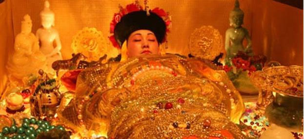 'Mộ tặc' bật nắp quan tài Từ Hi Thái hậu: Thứ bên trong khiến nhiều kẻ hoảng sợ, bỏ chạy tán loạn
