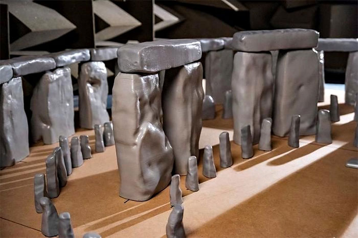 Quần thể đá Stonehenge có thể đã được xây dựng để khuếch đại âm thanh trong các nghi lễ cổ xưa