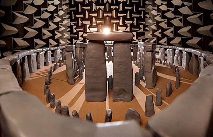 Quần thể đá Stonehenge có thể đã được xây dựng để khuếch đại âm thanh trong các nghi lễ cổ xưa