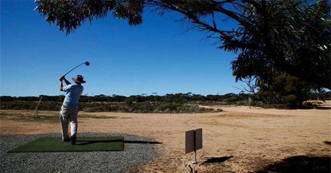 Sân golf dài nhất thế giới, phải mất khoảng 5 ngày để có thể hoàn thành một vòng golf
