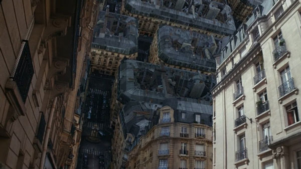 [Video] Thí nghiệm phản trực giác này đã tạo ra một thế giới lộn ngược giống trong Inception