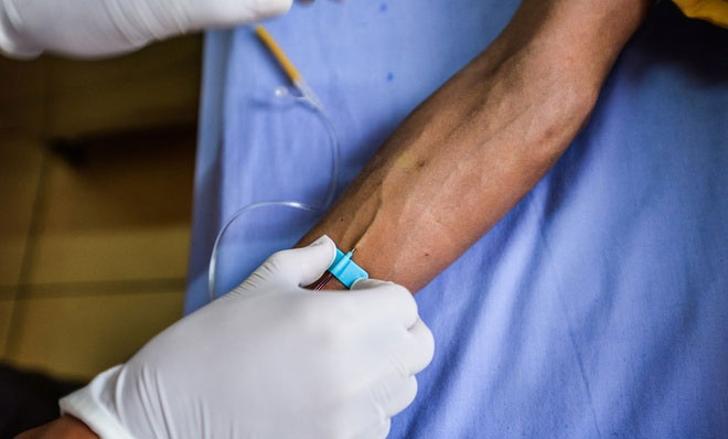 Vì sao một số bệnh nhân HIV không có triệu chứng?