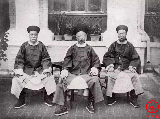 Loạt ảnh khắc họa tướng mạo thật của các vị quan văn võ cuối triều nhà Thanh khác xa trên phim ảnh