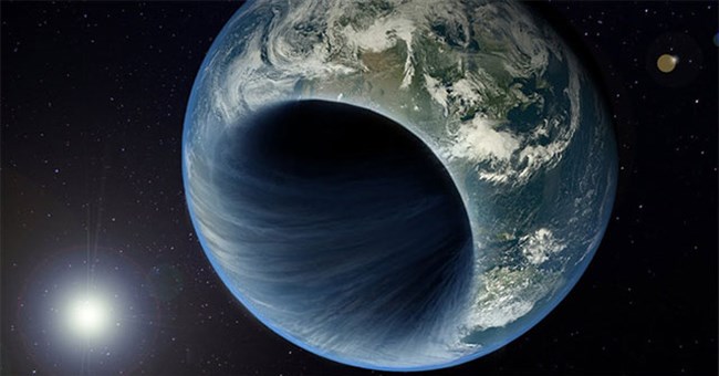 Chuyện gì sẽ xảy ra nếu một lỗ đen nhỏ bằng đồng xu đột nhiên xuất hiện trên Trái đất?