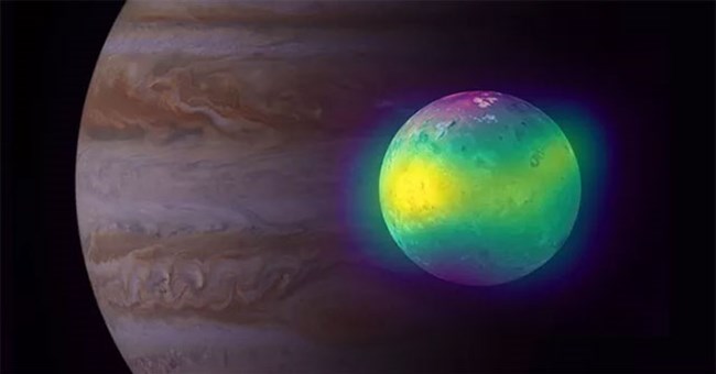 Bí mật chết chóc ở Mặt trăng 7 màu to hơn cả "hành tinh thứ 9"