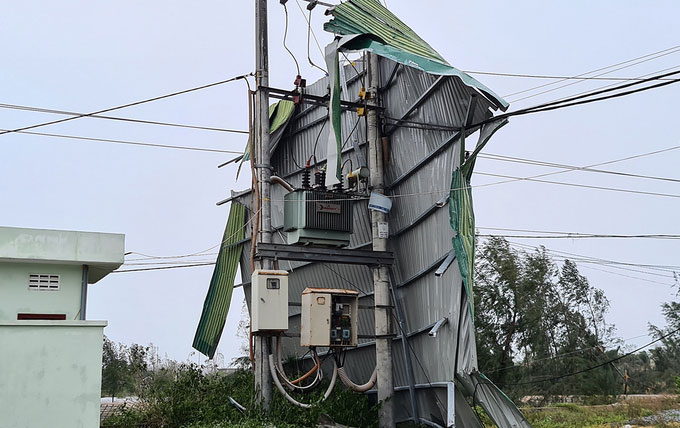 Bão Molave đổ bộ Quảng Nam - Quảng Ngãi