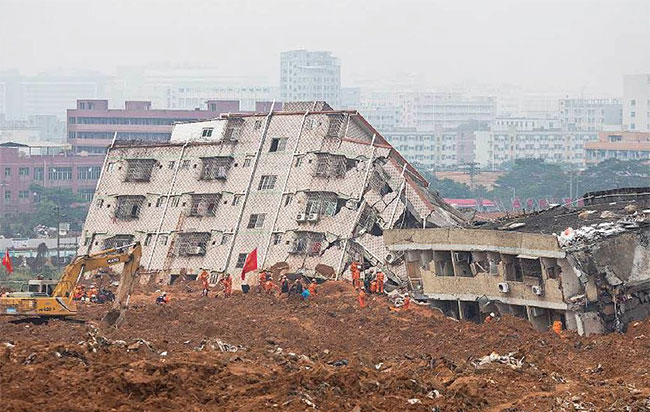 Làm gì để tăng cơ hội sống sót khi sạt lở đất?
