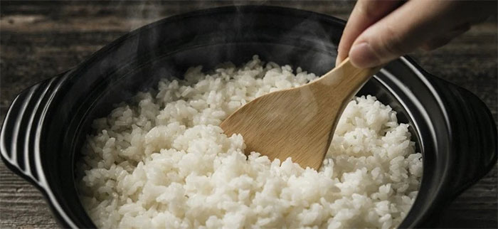Cách nấu cơm để loại bỏ chất độc arsenic trong gạo
