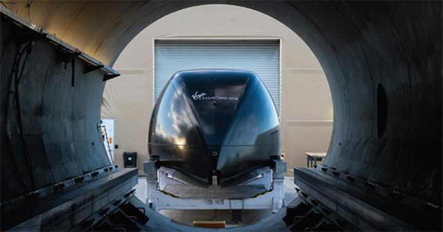 Tàu siêu tốc Virgin Hyperloop lần đầu thử nghiệm chở người