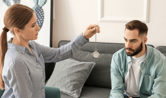 Thôi miên liệu thực sự có tác dụng như trong phim và lời đồn thổi