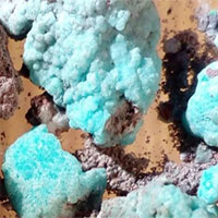 Phát hiện ra khoáng chất kỳ lạ chưa từng được biết đến trong núi lửa ở Nga