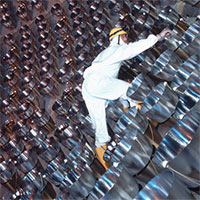 Các nhà khoa học lần đầu tiên tìm thấy "hạt ma quái" neutrino từ phản ứng tổng hợp sao