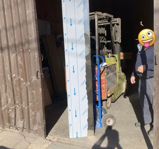 Tìm ra chủ nhân của khối kim loại bí ẩn