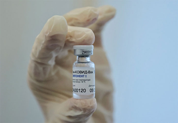 Bên trong nơi tiêm vaccine Covid-19 đại trà đầu tiên trên thế giới