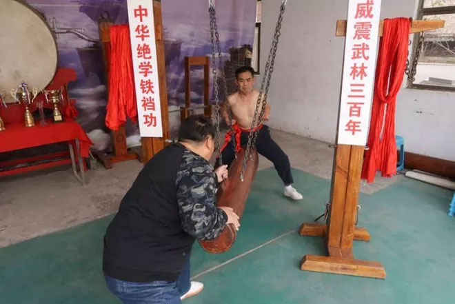 Háng sắt: Môn kungfu dành cho người dám chịu 