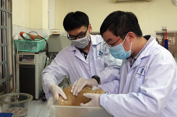 Thầy trò trường đại học Bách Khoa 