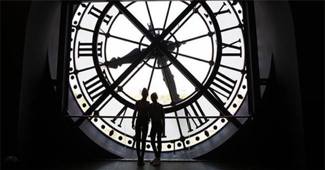 Tại sao chúng ta nhớ quá khứ, nhưng không nhớ được tương lai?