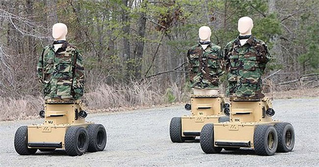 Quân đội Mỹ dùng robot có thể chửi thề bằng 57 ngôn ngữ nếu bị bắn trúng làm bia tập bắn