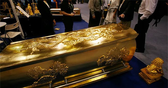 Quan tài được đúc bằng vàng hiếm có bí ẩn nhất thế gian, 10 năm vẫn chưa được mở!