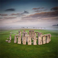 Di tích Stonehenge kì bí ở Anh bao nhiêu tuổi và từ đâu đến?