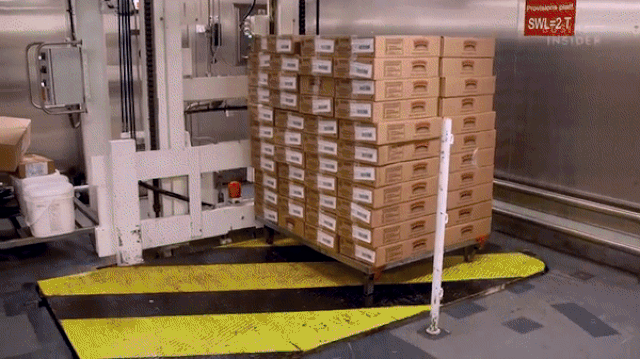 Xem cách một siêu du thuyền phục vụ 30.000 suất ăn mỗi ngày thế nào?