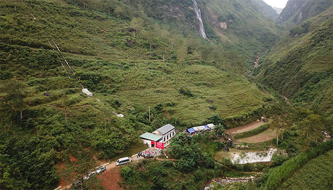 Hệ thống bơm không dùng điện đưa nước lên độ cao 1.300m