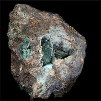 Viên đá vỡ lộ ra thứ quý hơn vàng, chưa từng thấy trên Trái đất