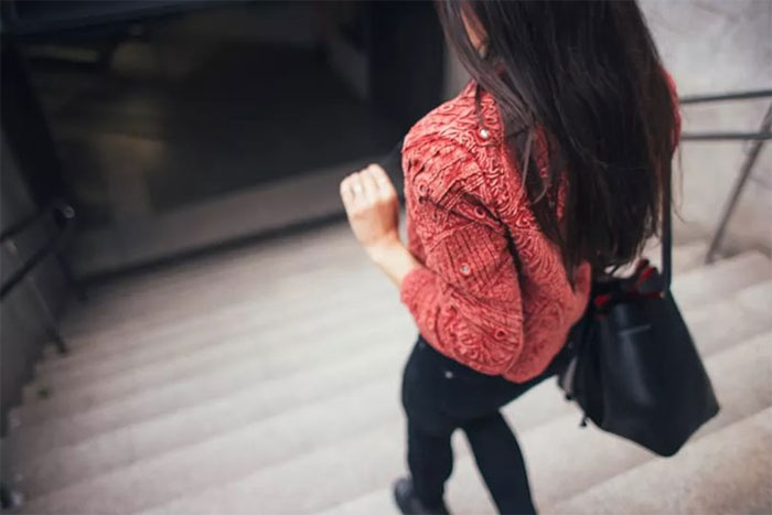 Cầu thang là nơi dễ gây chấn thương nhất cho con người
