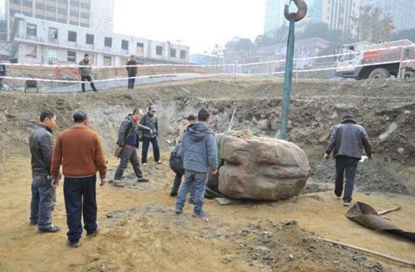 Khai quật vật thể 8 tấn bí ẩn: 40 năm sau, sự thật về 'thần thú' liên quan đến Tần Thủy Hoàng mới hé lộ