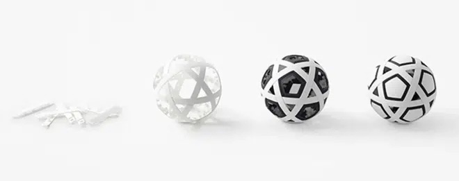 Người Nhật sáng tạo ra một trái bóng không bao giờ cần bơm