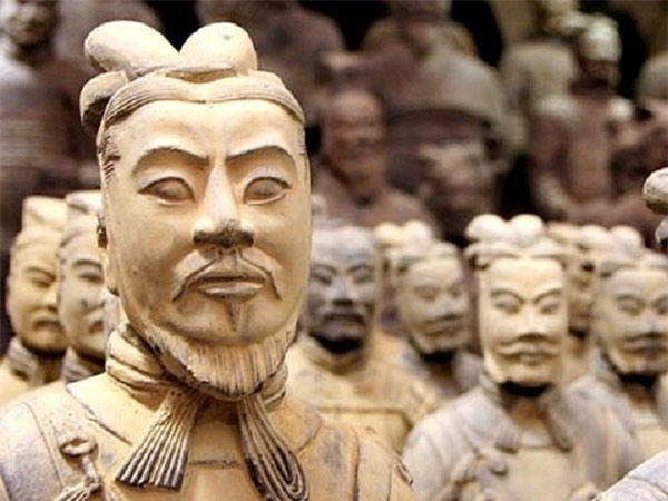 Vì sao tượng binh mã trong lăng Tần Thủy Hoàng có mắt một mí?