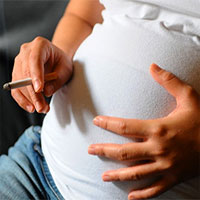 Thuốc lá "bóp nghẹt" thai kỳ như thế nào?